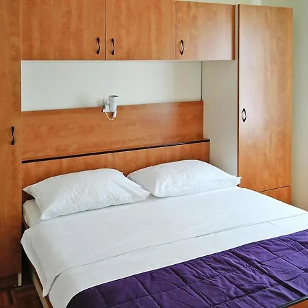 Appartamento Lug, Privlaka With Pool *
