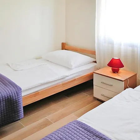 Lug, Privlaka With Pool Apartament Privlaka (Zadar)